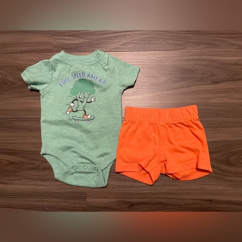 Garanimals Green Full Speed ahead onesie and Orange shorts matching Set size 0/3
